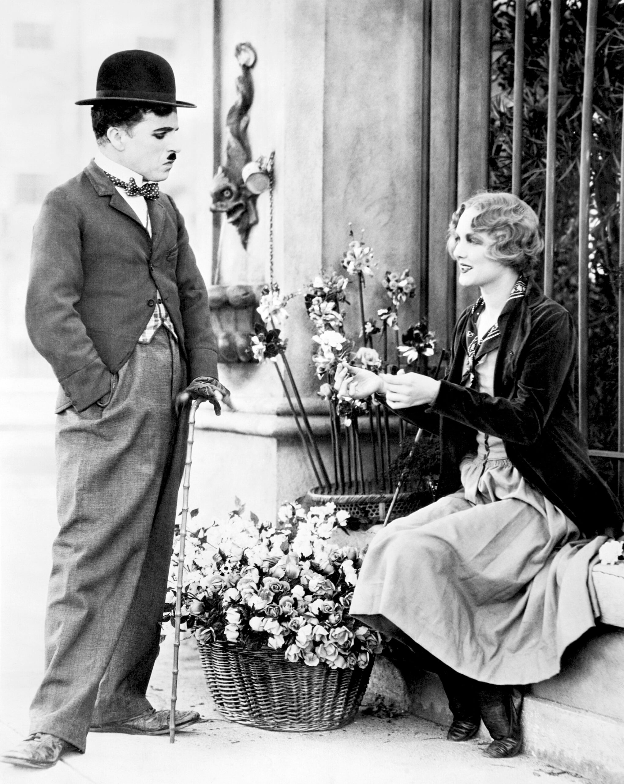 City Lights (1931) – Charles Chaplin